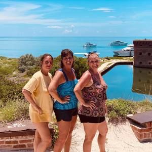 Meet your Posher, Rae